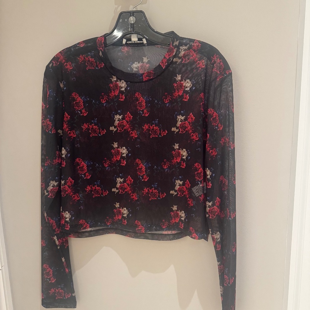 Public School top